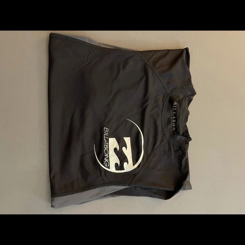 Billabong rash guard - Picture 2 of 2